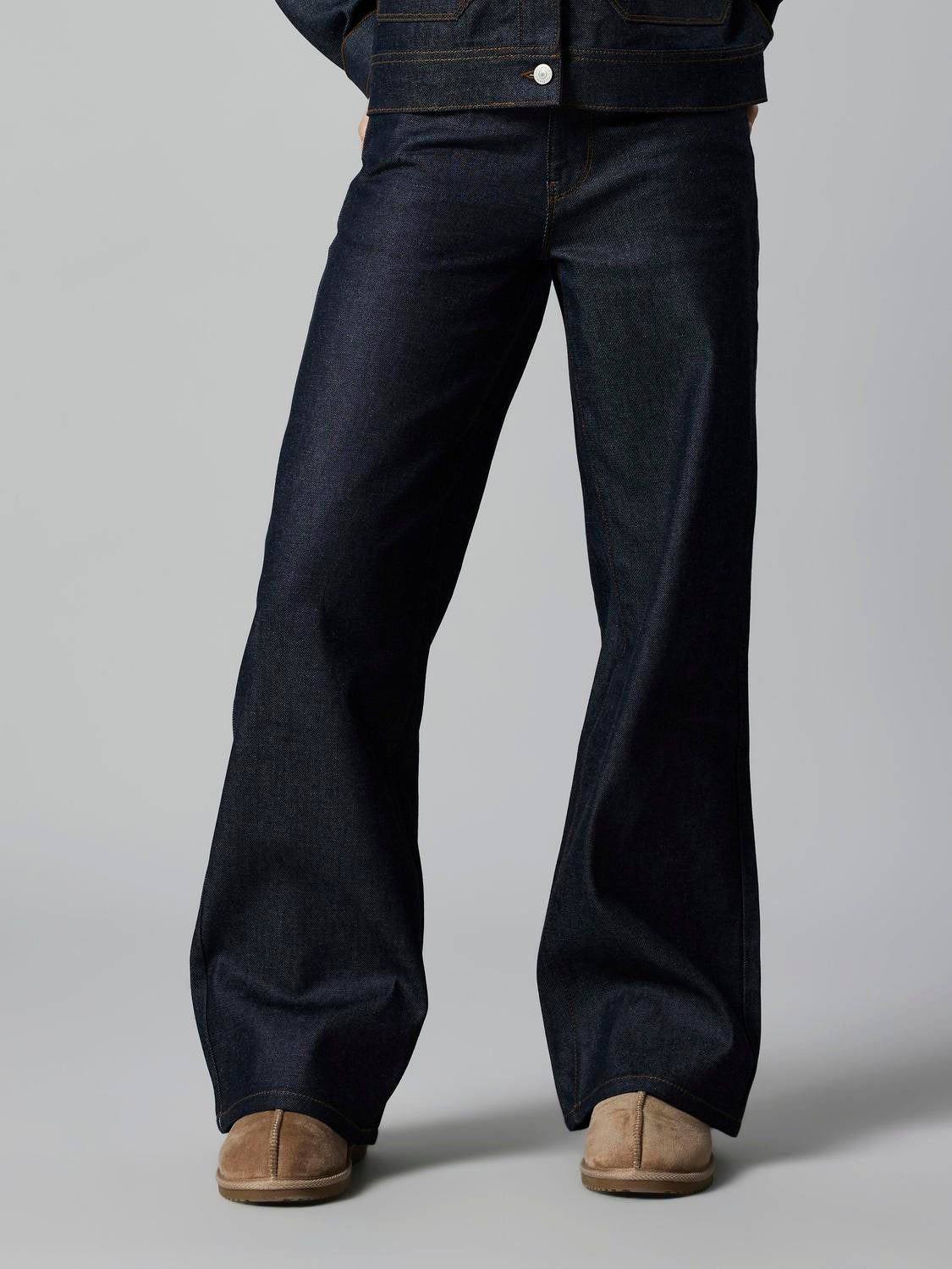 model_shot-detail